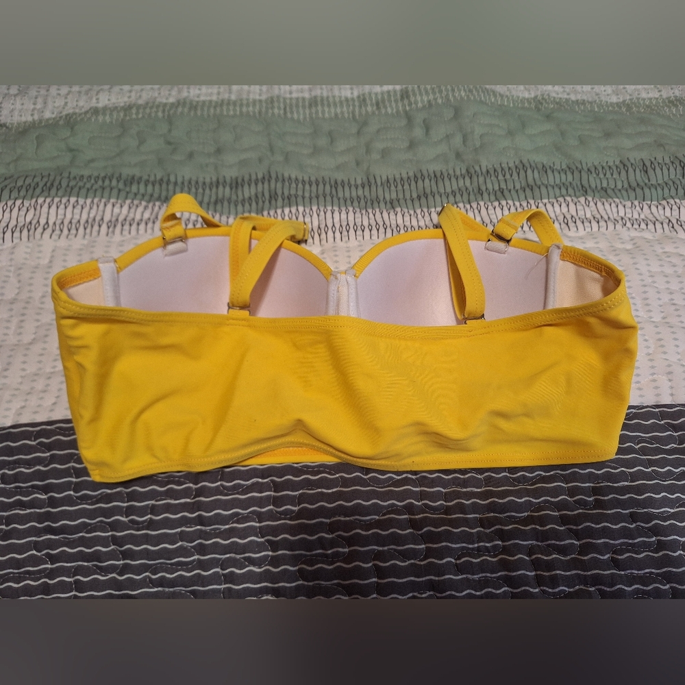 Bathing suit top - Picture 2 of 3